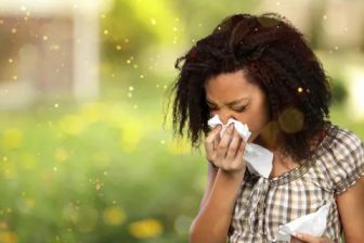 Φτάρνισμα σε αλλεργική ρινίτιδα